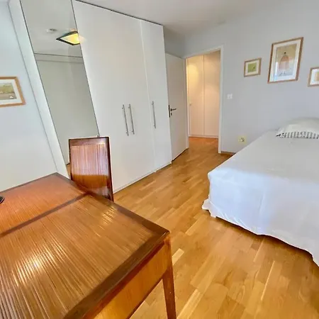 Spacious And Bright 2 Bedroom With Terrace *
