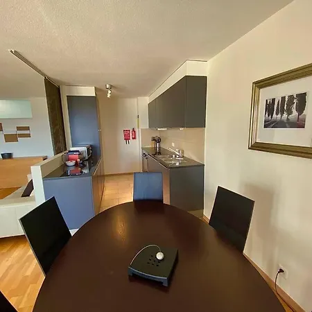 Spacious And Bright 2 Bedroom With Terrace Lausanne