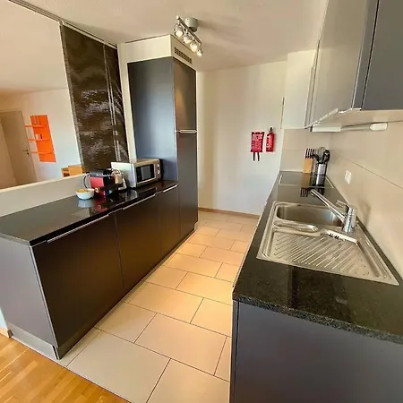 Spacious And Bright 2 Bedroom With Terrace *