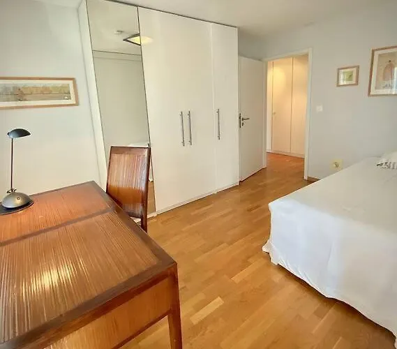 Spacious And Bright 2 Bedroom With Terrace Lägenhet *