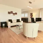 Spacious And Bright 2 Bedroom With Terrace * Lausanne