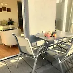 Spacious And Bright 2 Bedroom With Terrace Lausanne