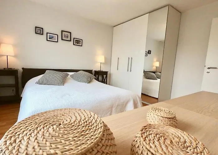 Spacious And Bright 2 Bedroom With Terrace Appartement *