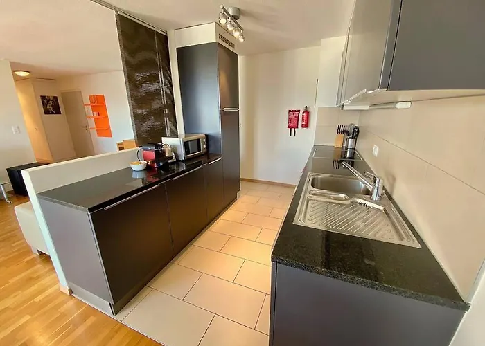 Spacious And Bright 2 Bedroom With Terrace *